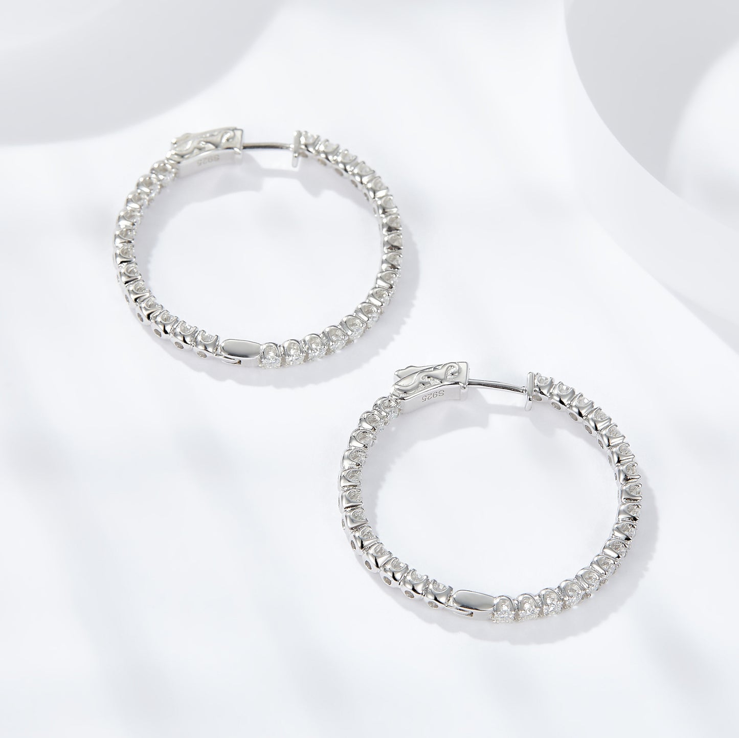 Mozambique diamond earrings/studs/earrings