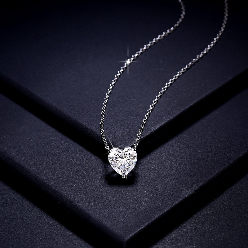 Classic three claw heart-shaped 8mm2 Cramosan diamond silver collarbone chain