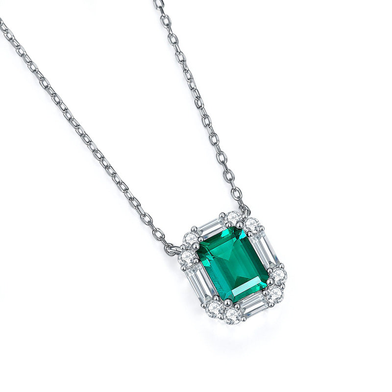 Artistic retro style cultivated emerald square diamond pendant, S925 pure silver plated with 18k gold material Nurture Grandmother Emerald 2ct