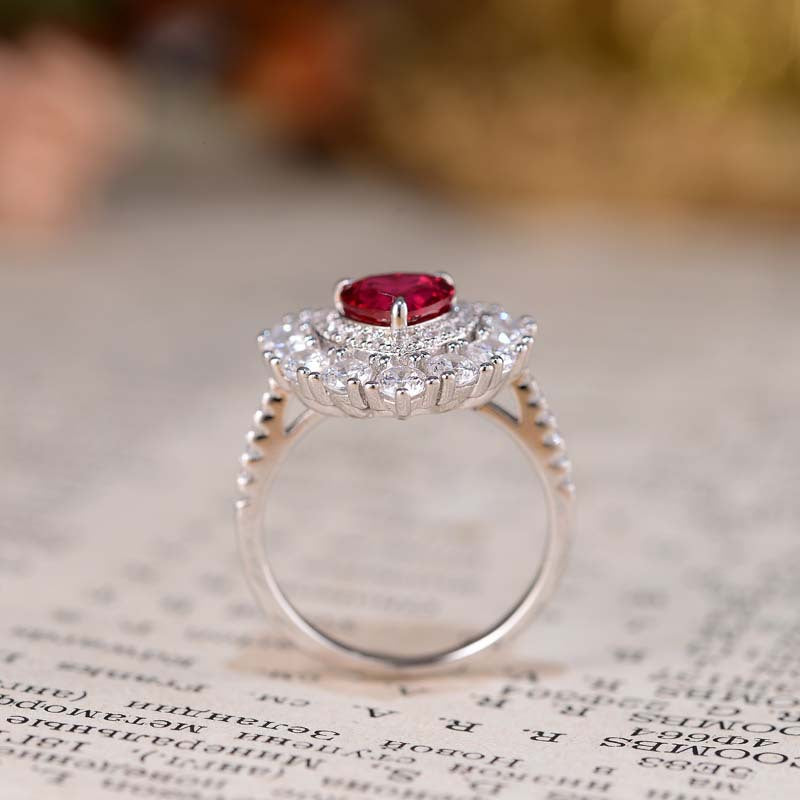 Laboratory grade cultivated ruby, pigeon red heart shaped 7 * 7mm high-end jewelry ring