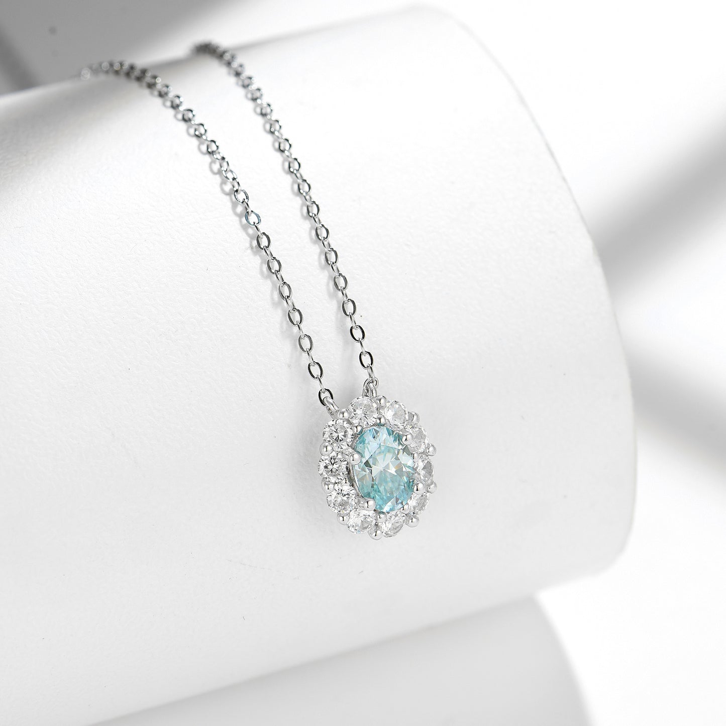 Mozambique diamond jewelry, Paraiba Blue Mozambique 1 carat 5 * 7mm egg shaped bracelet, Paraiba Blue Mozambique 1 carat 5 * 7mm egg shaped necklace S925 silver plated 18k gold
