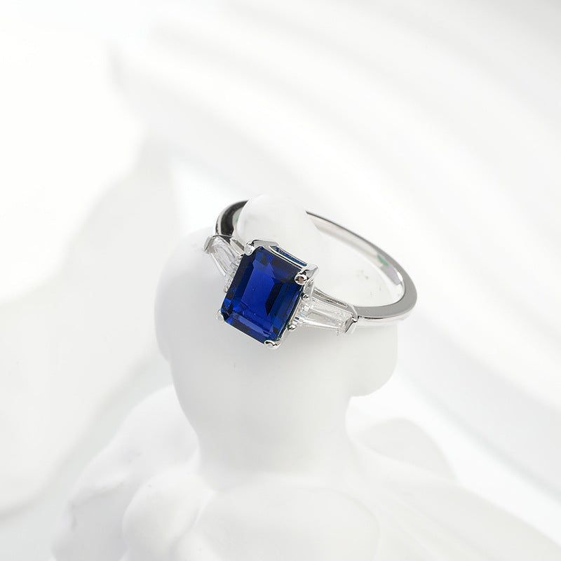 Classic three stone cultivated emerald/cultivated sapphire/cultivated ruby ring, simple and fashionable cultivated colorful gemstone ring, suitable for daily commuting jewelry ring
