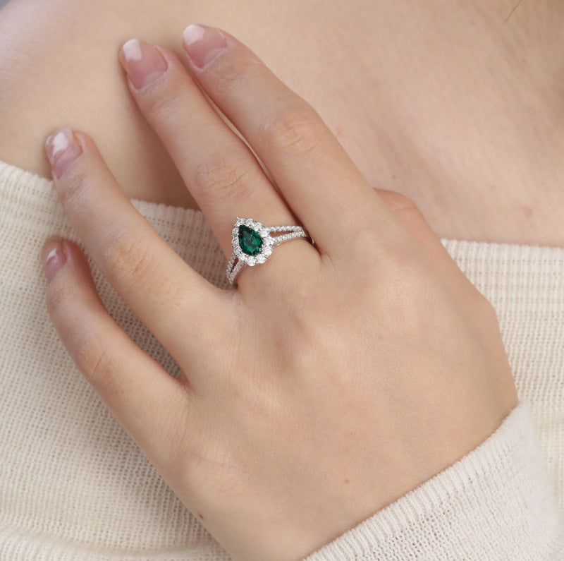 1 carat water droplet shaped cultivated emerald ring, high-end jewelry ring