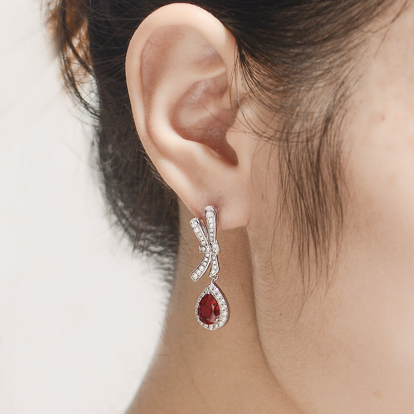 Laboratory level cultivation of ruby pigeon blood red ruby droplet shaped earrings, luxury jewelry earrings, women's jewelry，A pair of earrings