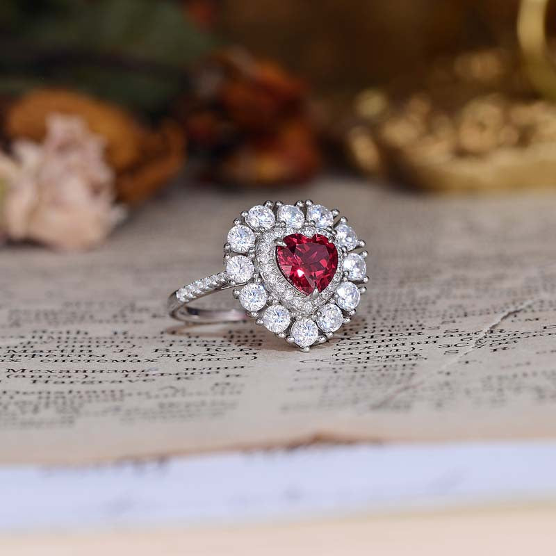Laboratory grade cultivated ruby, pigeon red heart shaped 7 * 7mm high-end jewelry ring