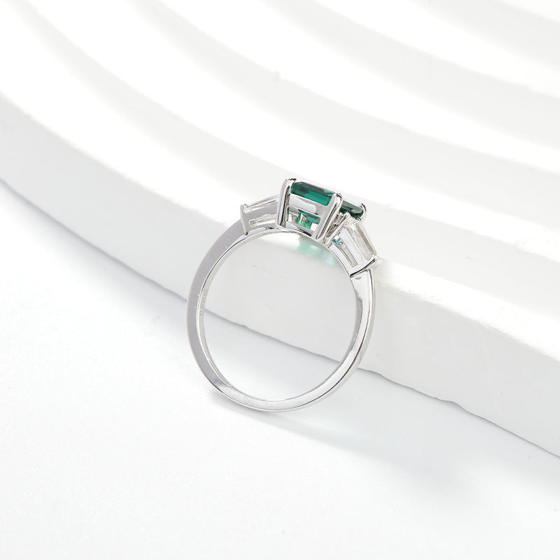 Classic three stone cultivated emerald/cultivated sapphire/cultivated ruby ring, simple and fashionable cultivated colorful gemstone ring, suitable for daily commuting jewelry ring